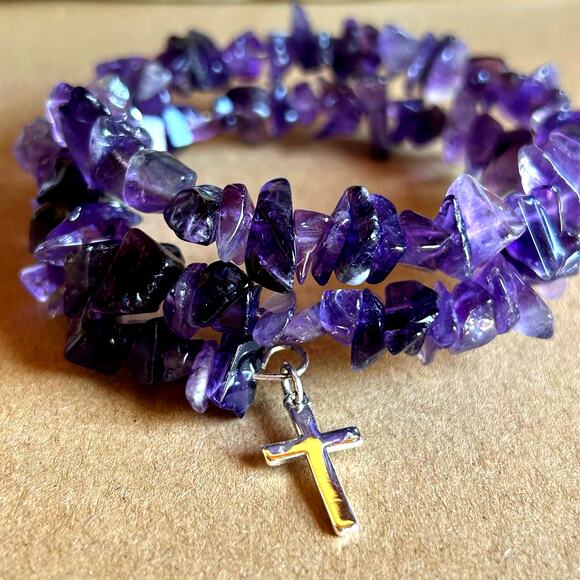 Amethyst Chip Wrap Bracelet w Silver Tone Cross Charm - Picture 4 of 5